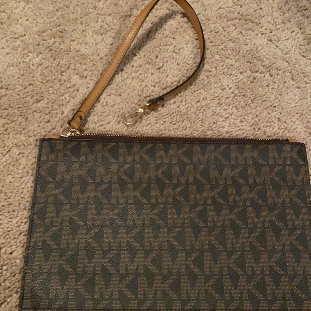 Cute wristlet - Picture 3 of 3